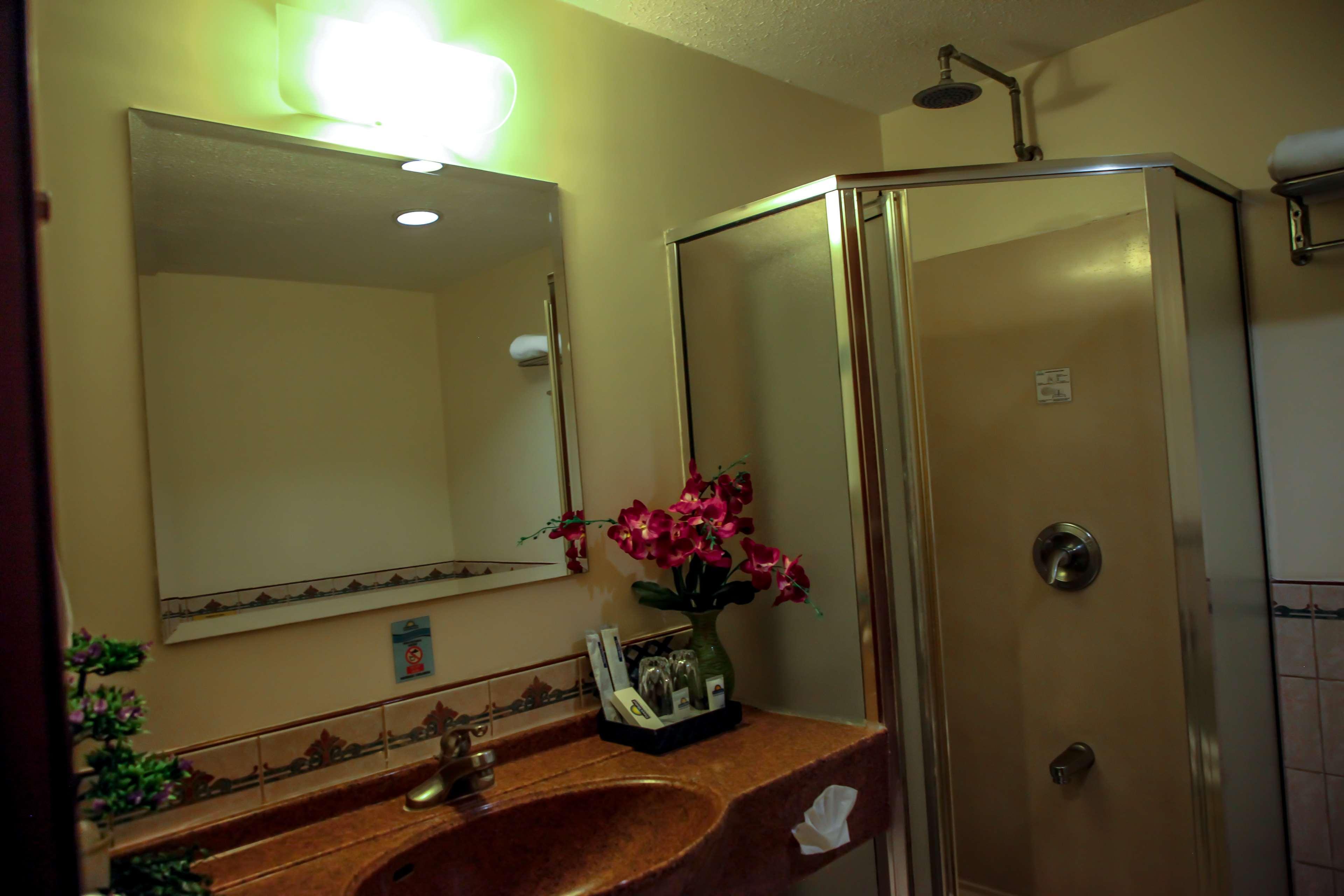 Days Hotel Tagaytay Tagaytay City Kültér fotó