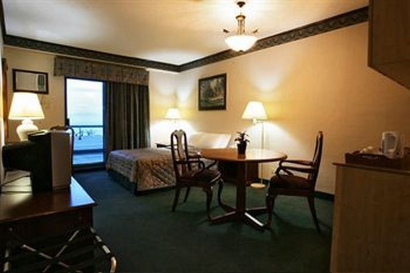 Days Hotel Tagaytay Tagaytay City Kültér fotó