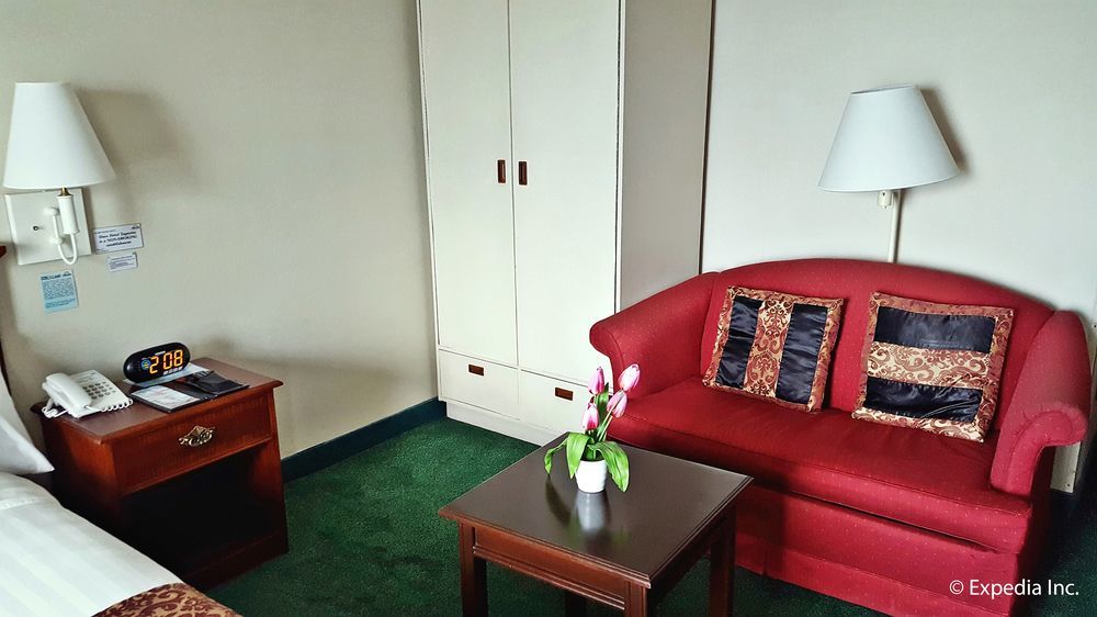 Days Hotel Tagaytay Tagaytay City Kültér fotó