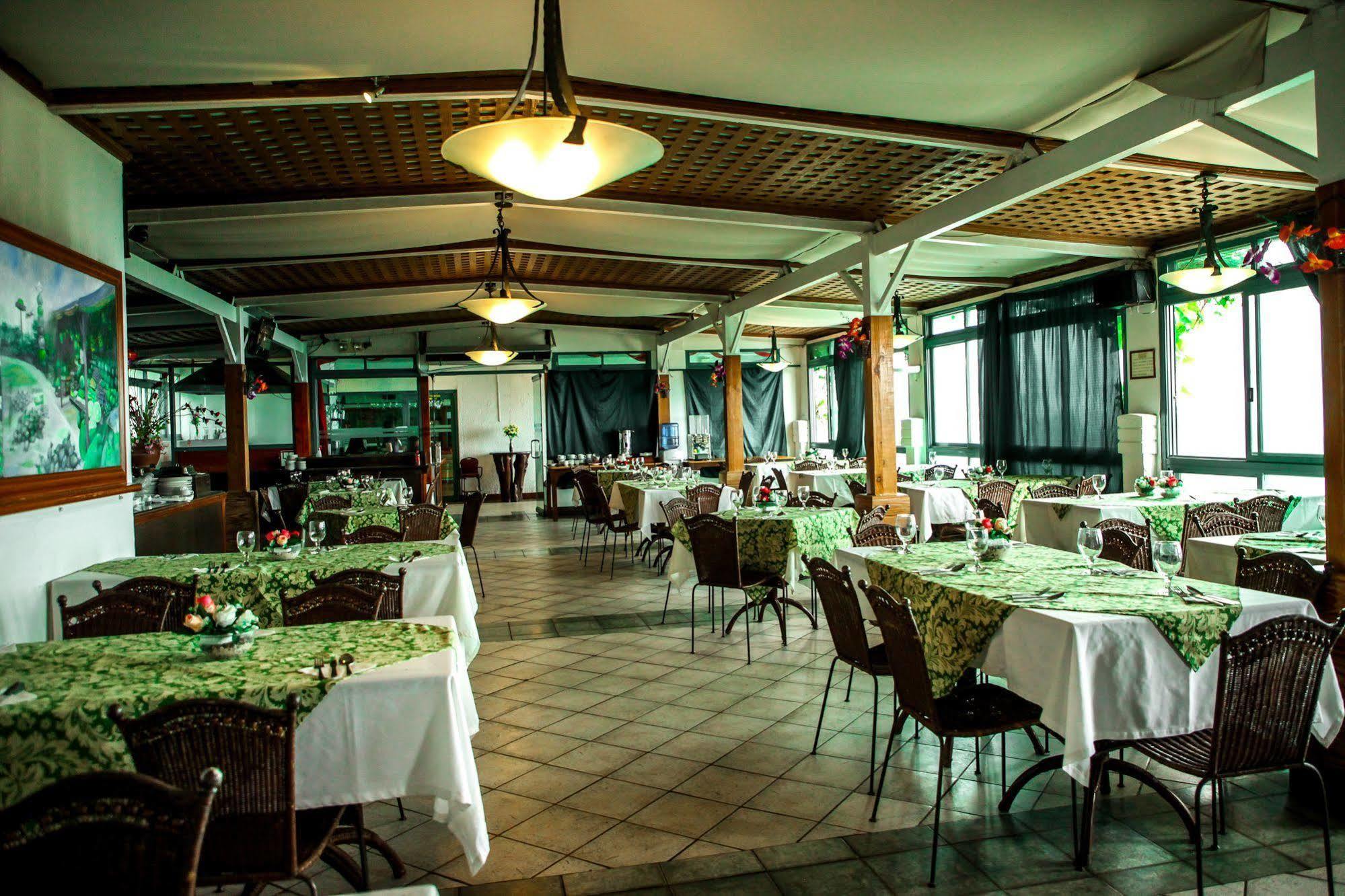 Days Hotel Tagaytay Tagaytay City Kültér fotó