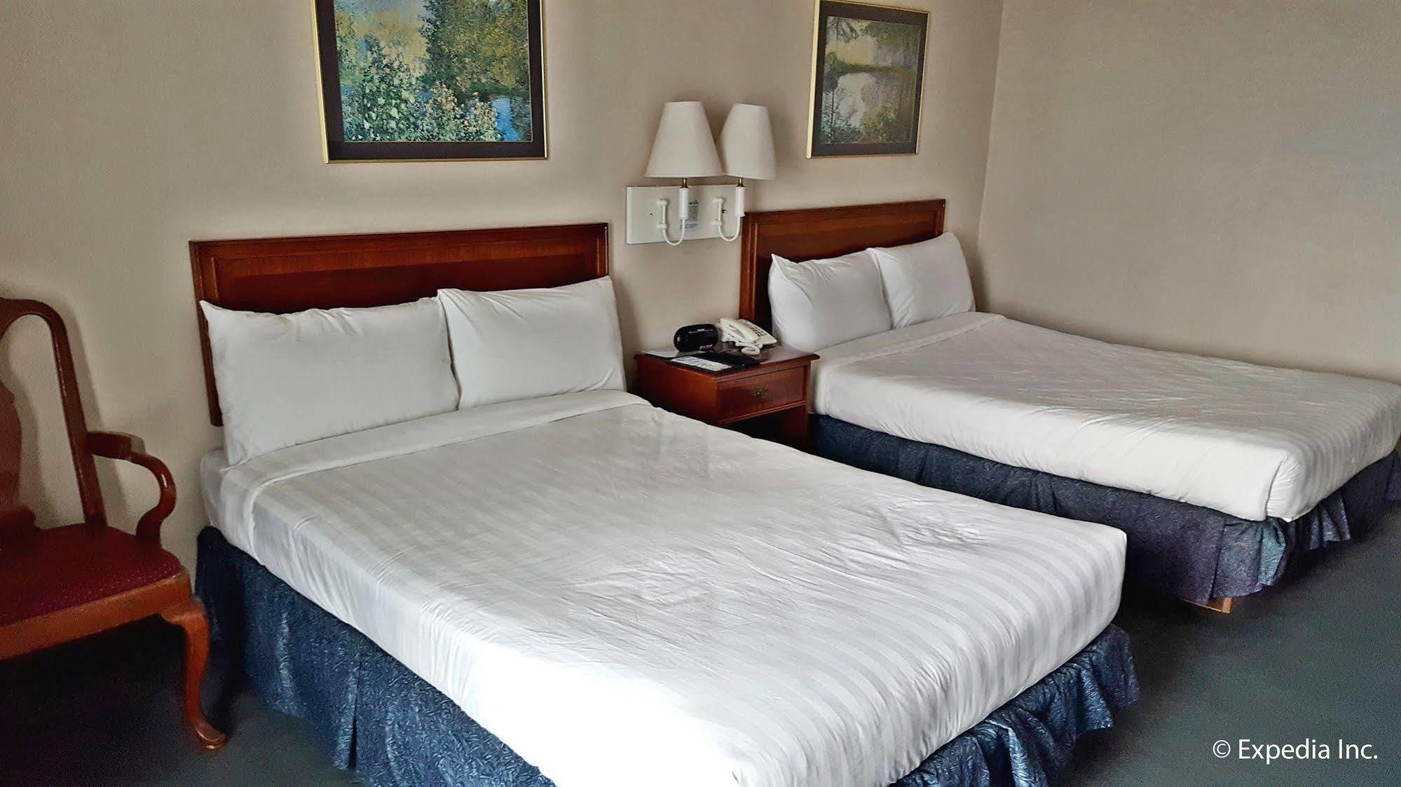 Days Hotel Tagaytay Tagaytay City Kültér fotó